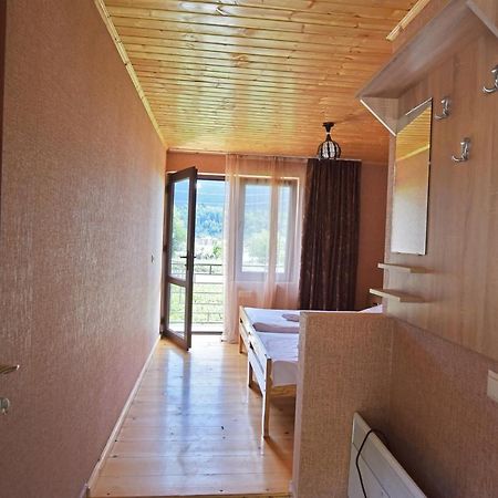 Saba Hotel Местия Екстериор снимка