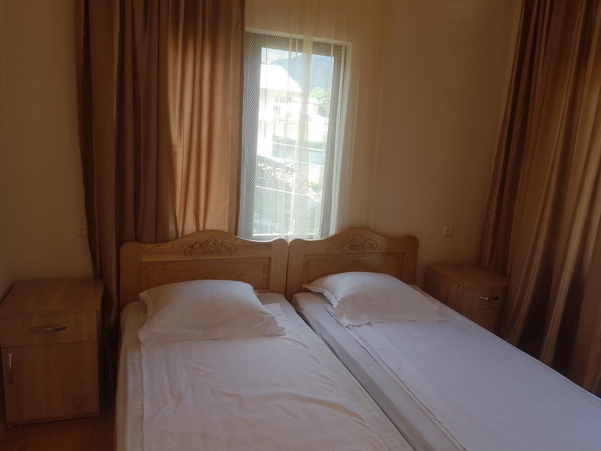 Saba Hotel Местия Екстериор снимка