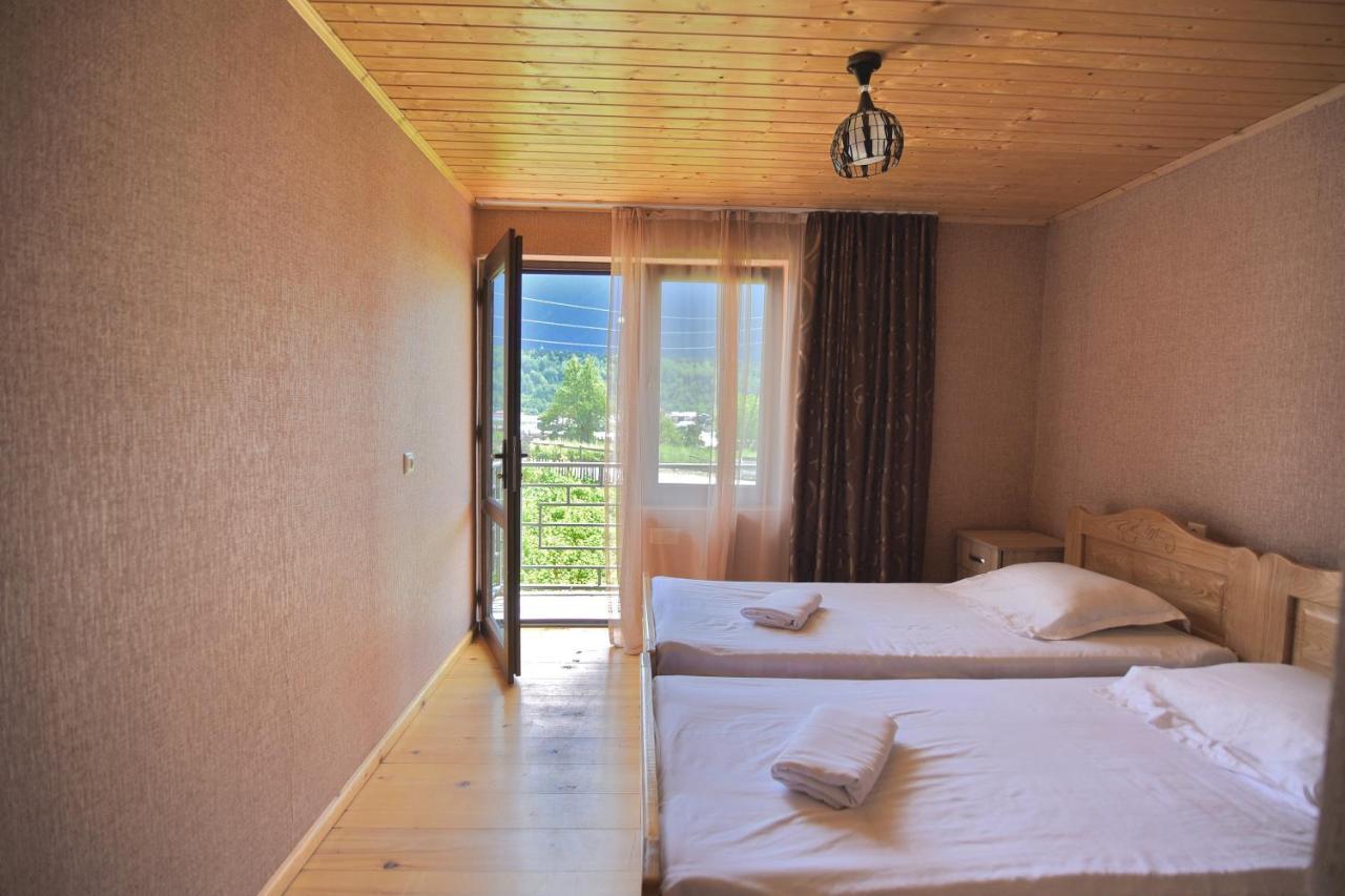 Saba Hotel Местия Екстериор снимка