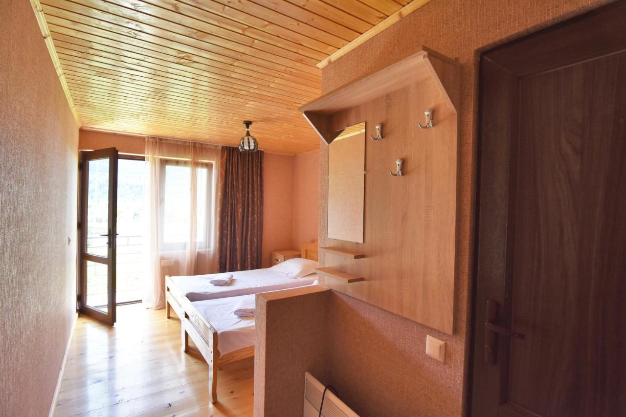 Saba Hotel Местия Екстериор снимка